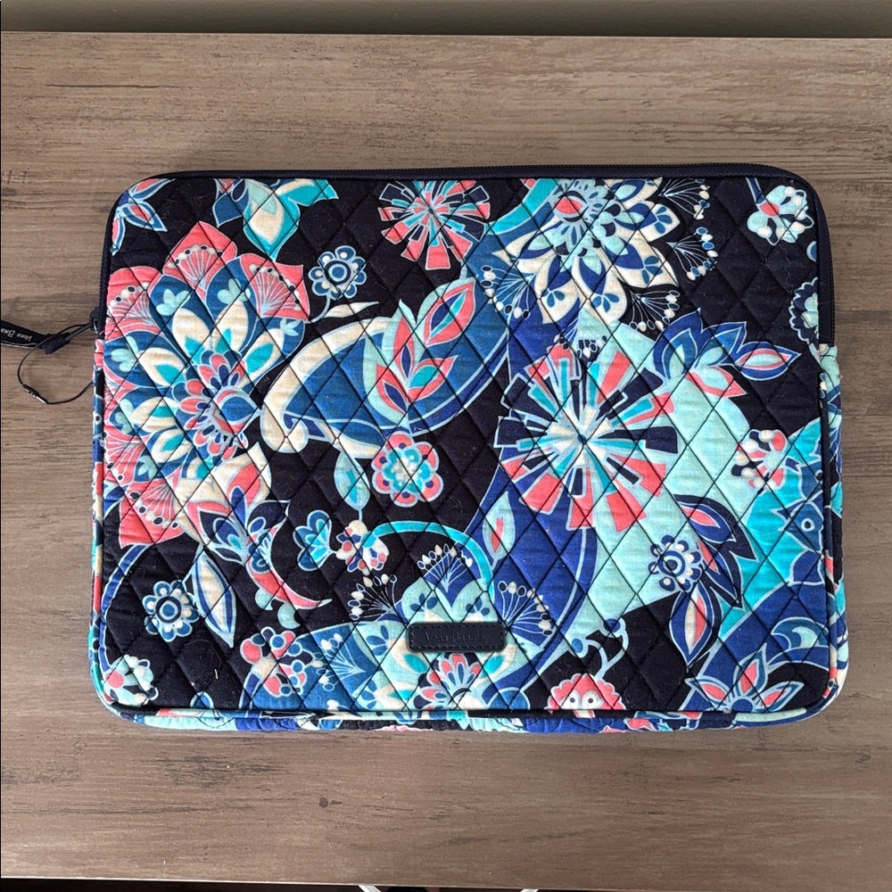 Vera Bradley Laptop Sleeve Classic Plum Purple Bag Case -Fits a 16-17” laptop.
